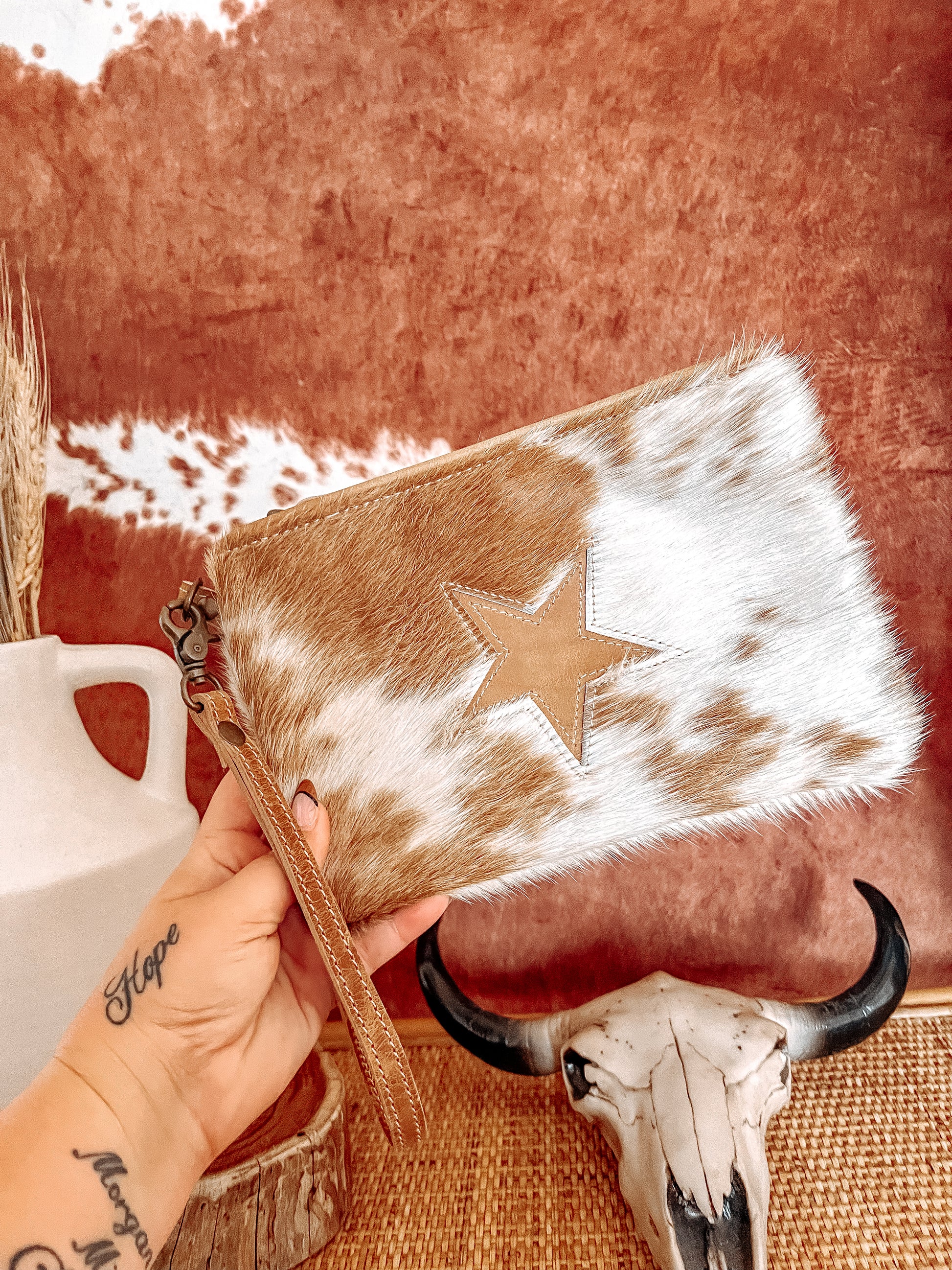 Tan Star Cowhide Clutch - The Western Boho Co