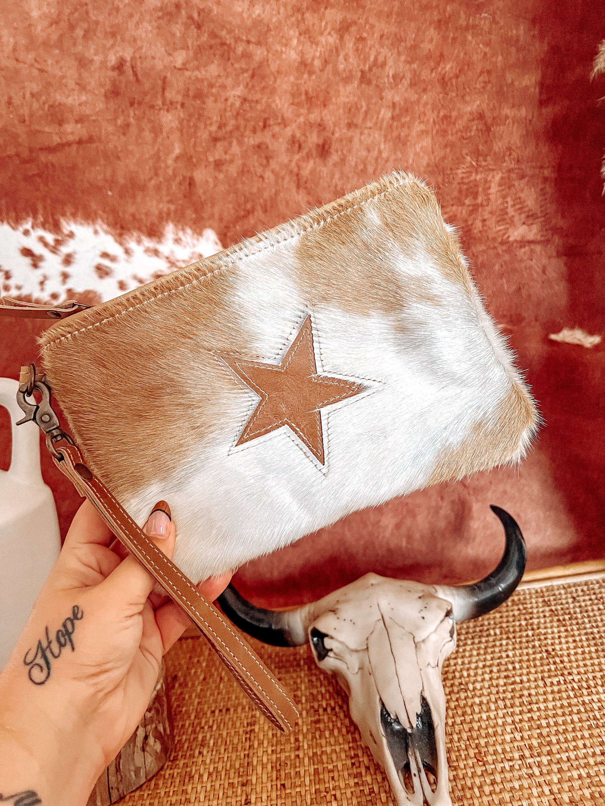 Tan Star Cowhide Clutch - The Western Boho Co