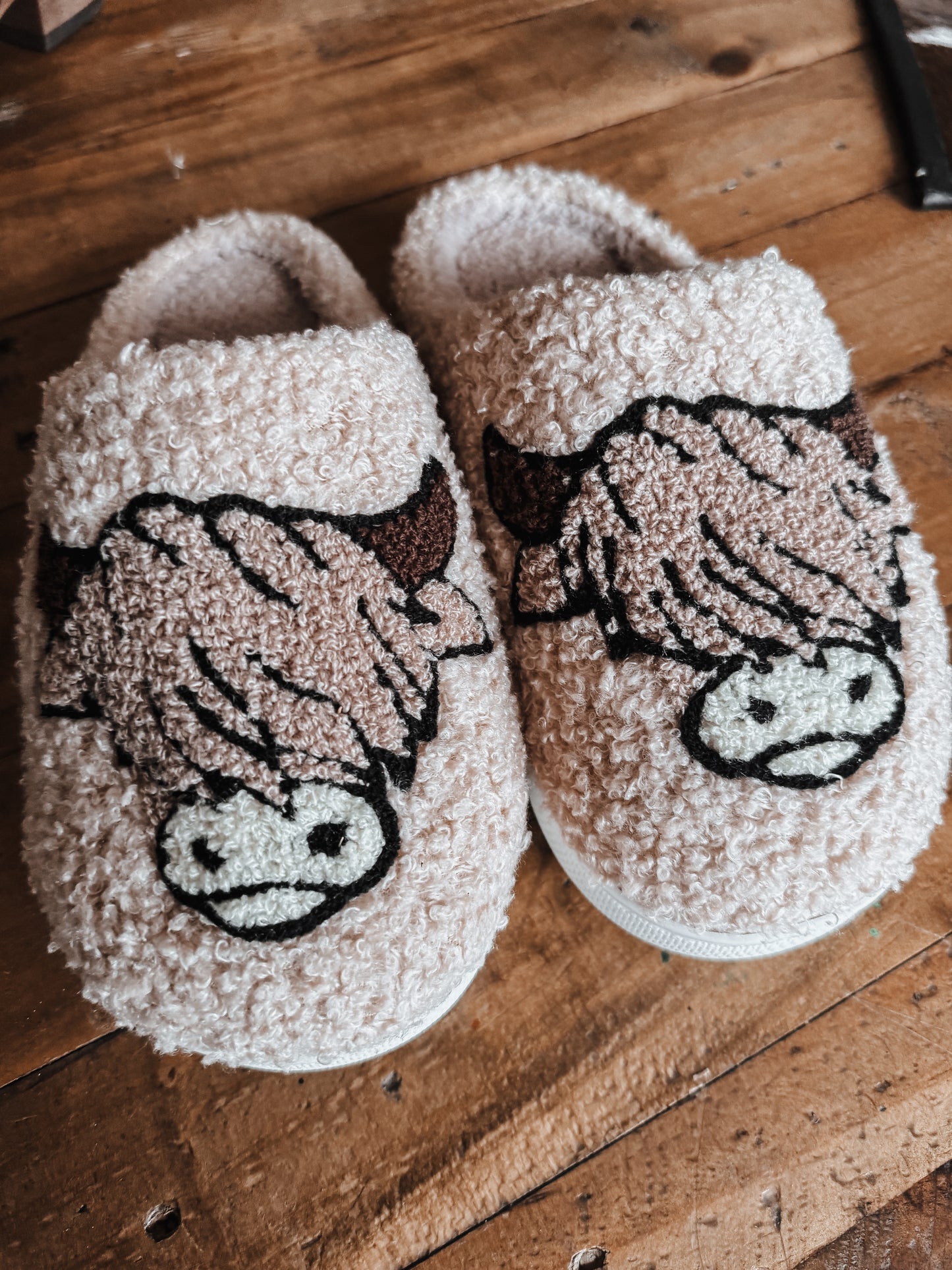 Highland Cow Slippers - The Western Boho Co