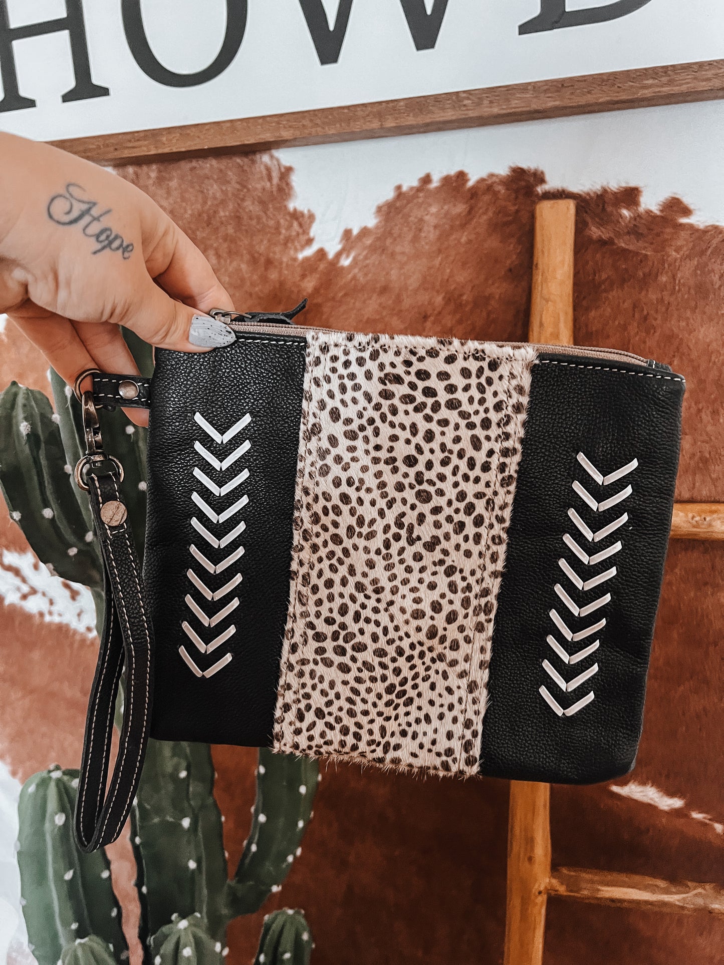 Black Speckle + Arrow Leather Clutch - The Western Boho Co